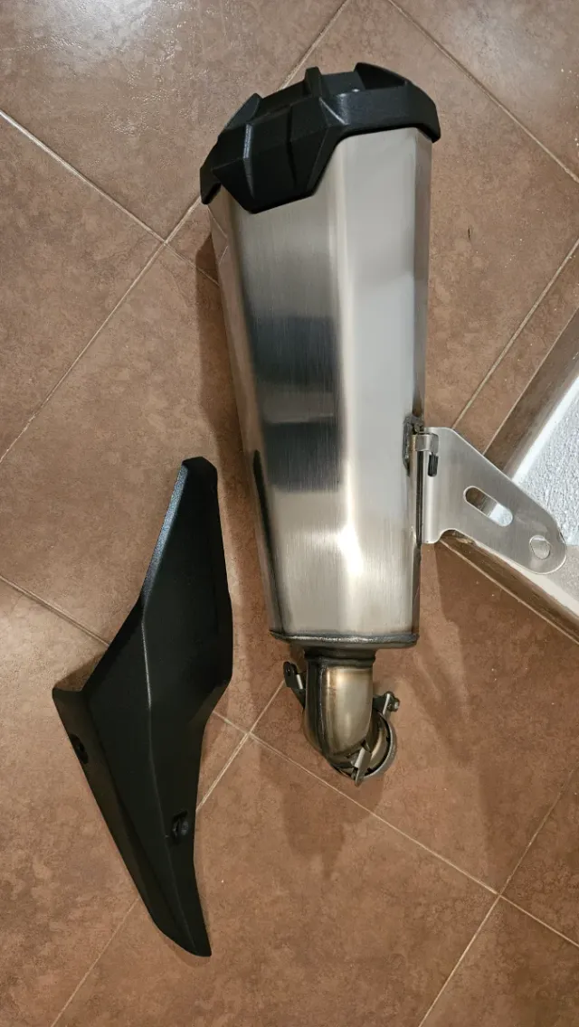 Escape Kawasaki Ninja 1000SX