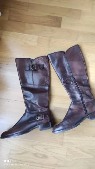 Botas altas mujer piel marrón
