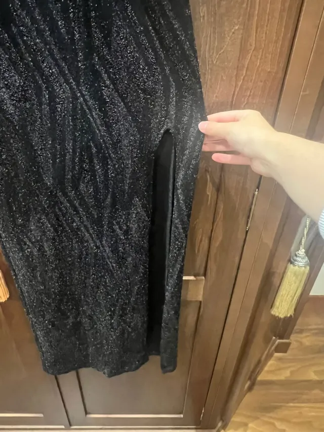 Vestido fiesta NA-KD negro