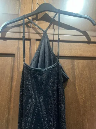 Vestido fiesta NA-KD negro