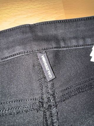 Vaqueros elásticos Calzedonia negros