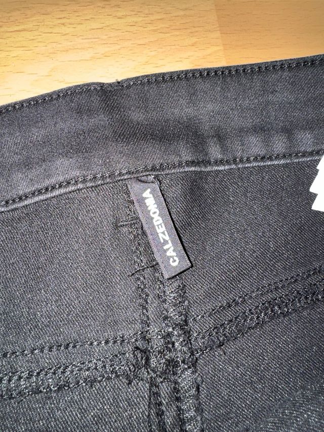Vaqueros elásticos Calzedonia negros