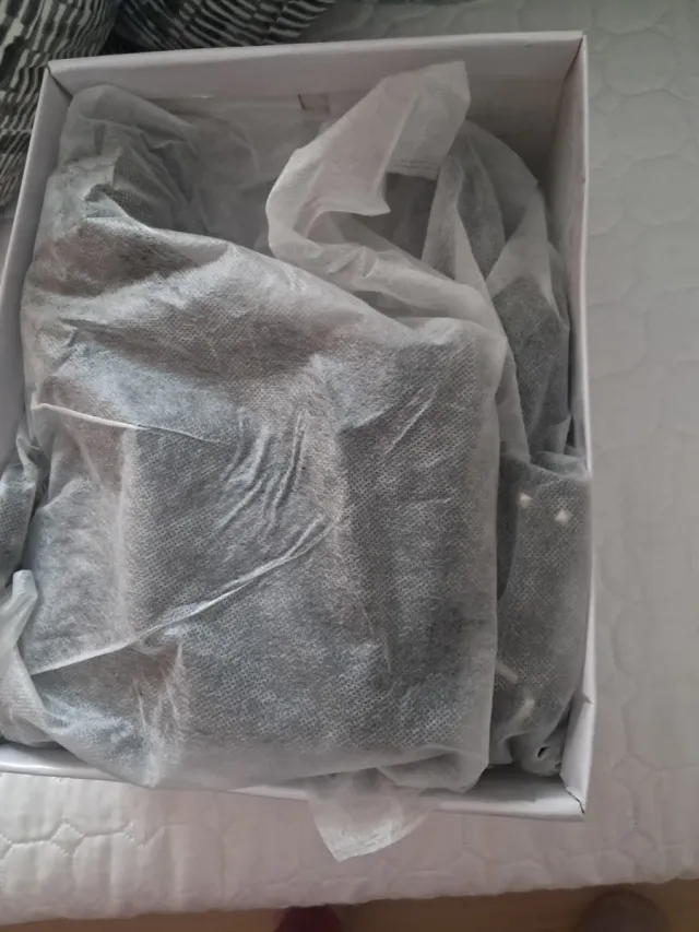 Botas altas negras con tachuelas