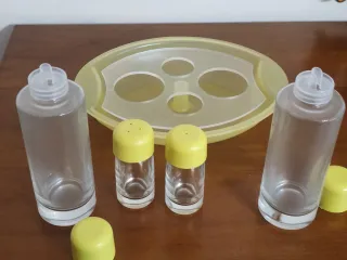 Set Olio Aceto Sale e Pepe Trasparente Giallo