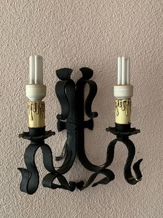 Lámpara de pared forja negra