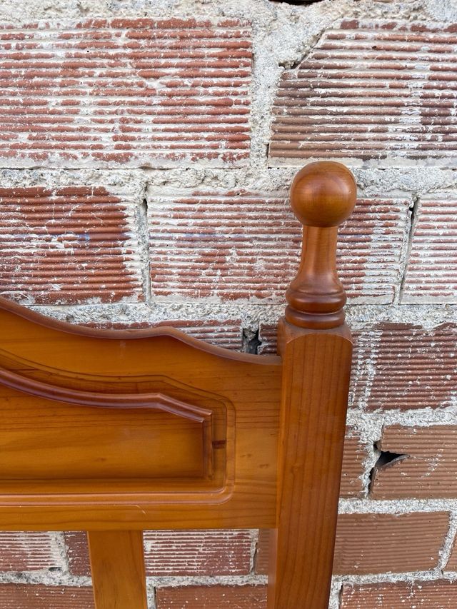 Cabecero de madera con somier