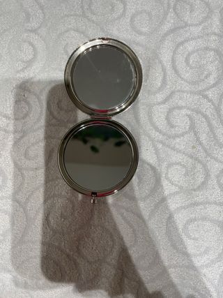 Mini espejo Tous portátil dorado