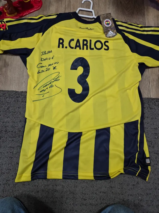 Camiseta R. Carlos Nº 3 Firmada