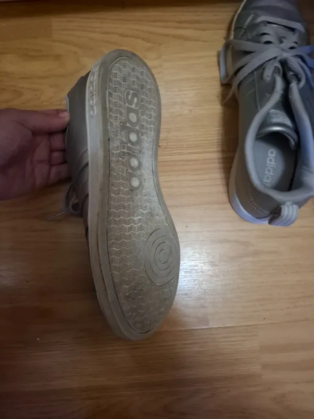 Adidas plateadas talla 39.5