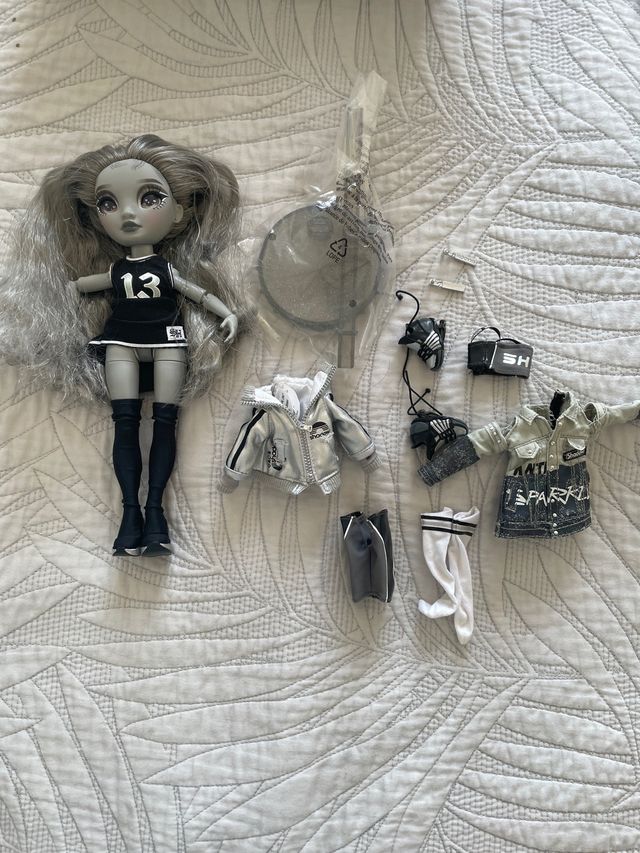 Bambola Rainbow High Monica