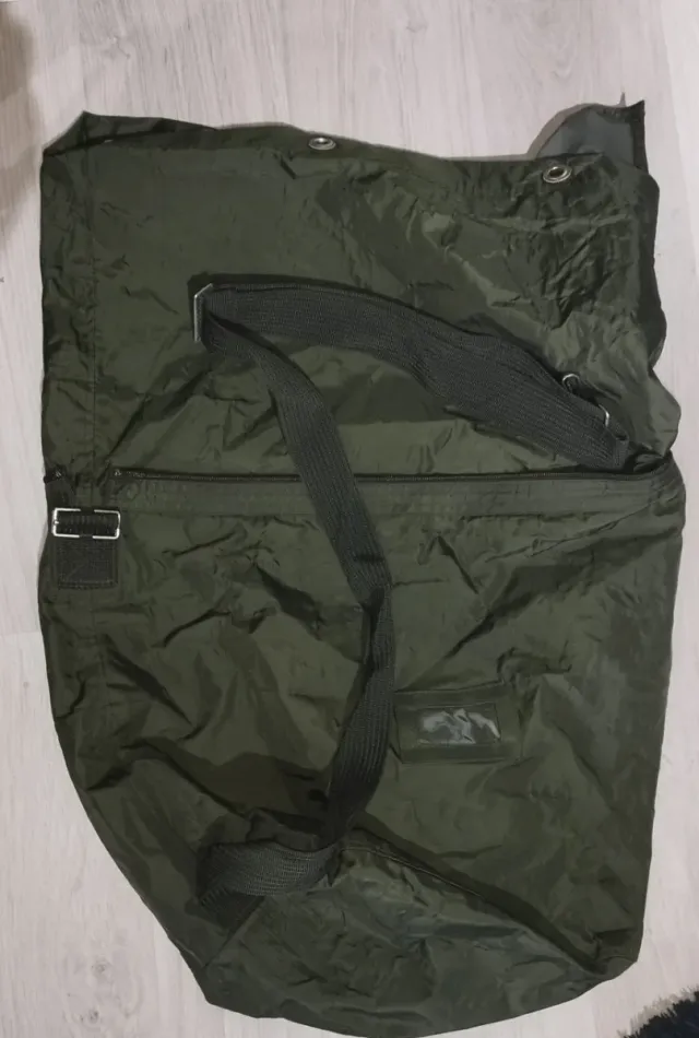 Petate militar polivalente