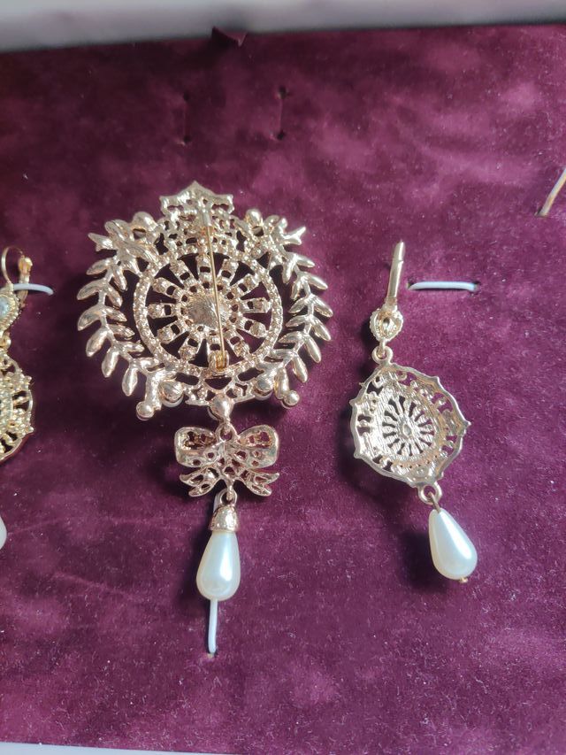 Aderezo Fallera Niña Dorado y Perlas