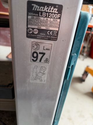 Sierra de Cinta Makita LB1200F 305mm