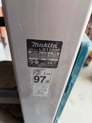 Sierra de Cinta Makita LB1200F 305mm