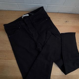 2 Vaqueros Zara (Azul y Negro)