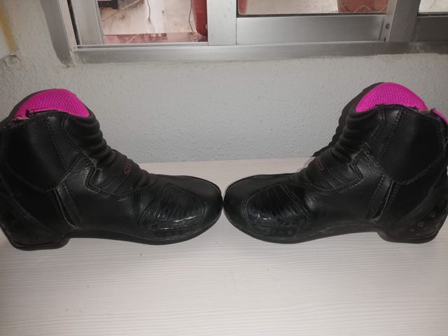 Botas moto mujer Alpinestars negras/fucsia