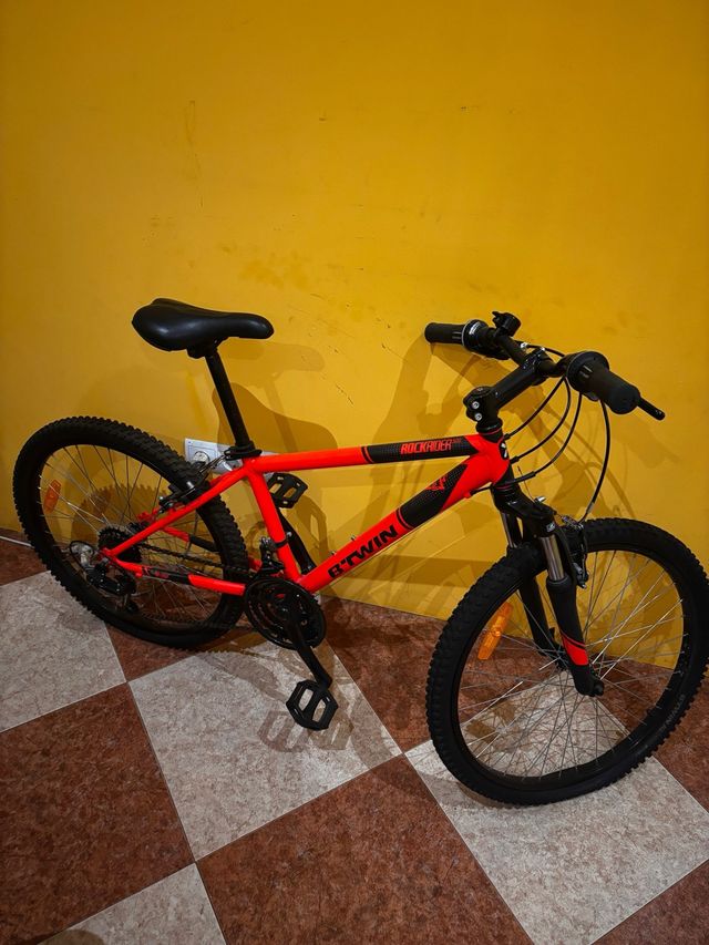 Bicicleta Montaña Roja Btwin Rockrider
