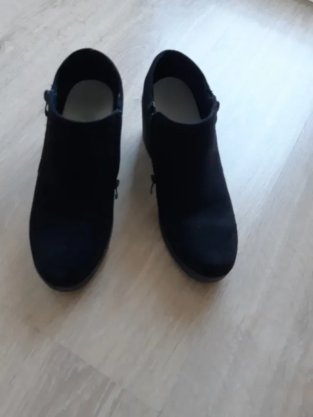 Botines de ante negros 39