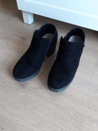 Botines de ante negros 39