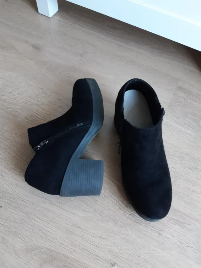 Botines de ante negros 39