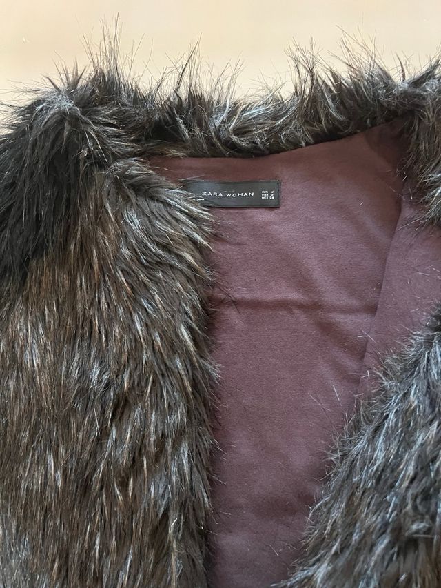 Chaleco Zara pelo sintético gris M