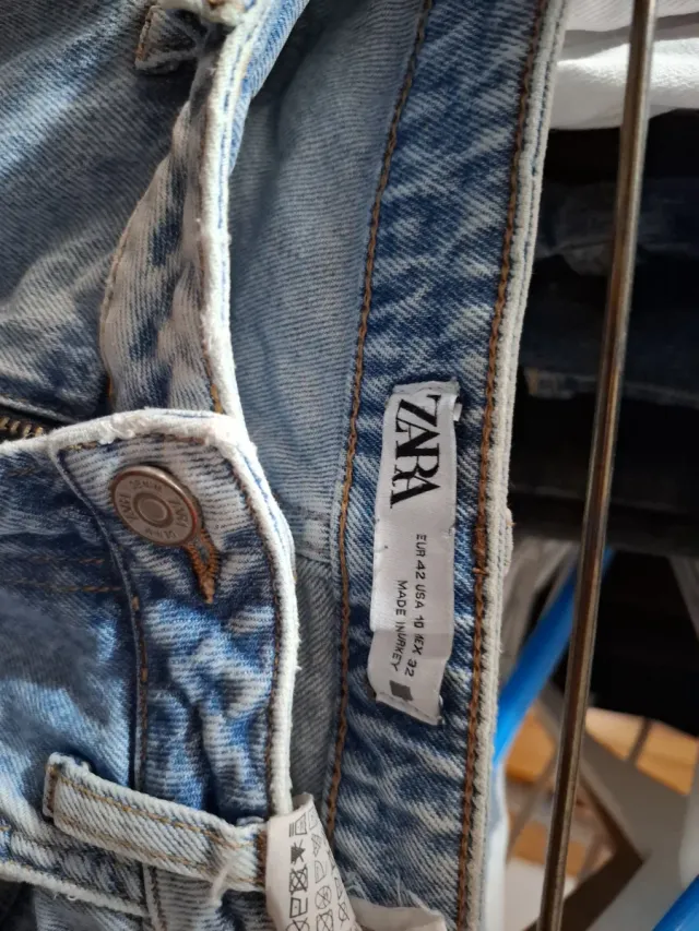 Vaqueros Zara Talla 42