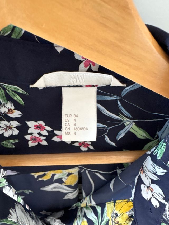 Camisa H&M floral Talla S
