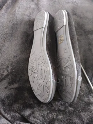 Bailarinas negras con lazo - Talla 39. En su caja