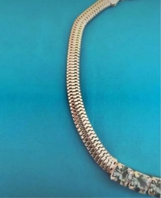 Collana girocollo con strass color azzurro/grigio