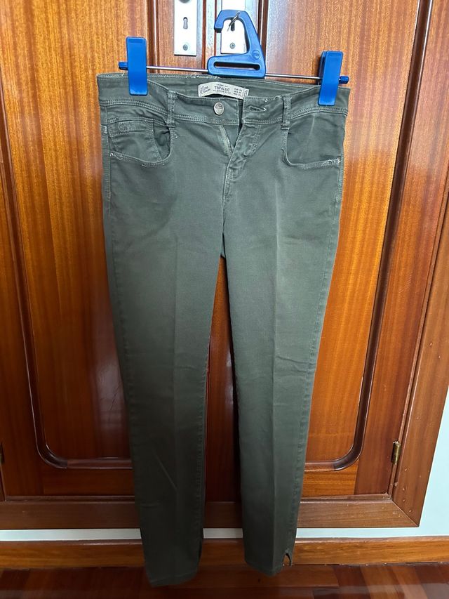 Pantalones Zara
