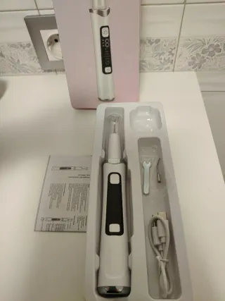 Dispositivo Limpeza Dentária Branco