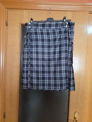 Falda de cuadros estilo gótico