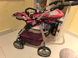 Cochecito de muñecas