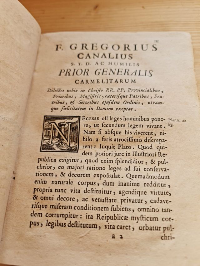 Libro antiguo Constitutiones 1766