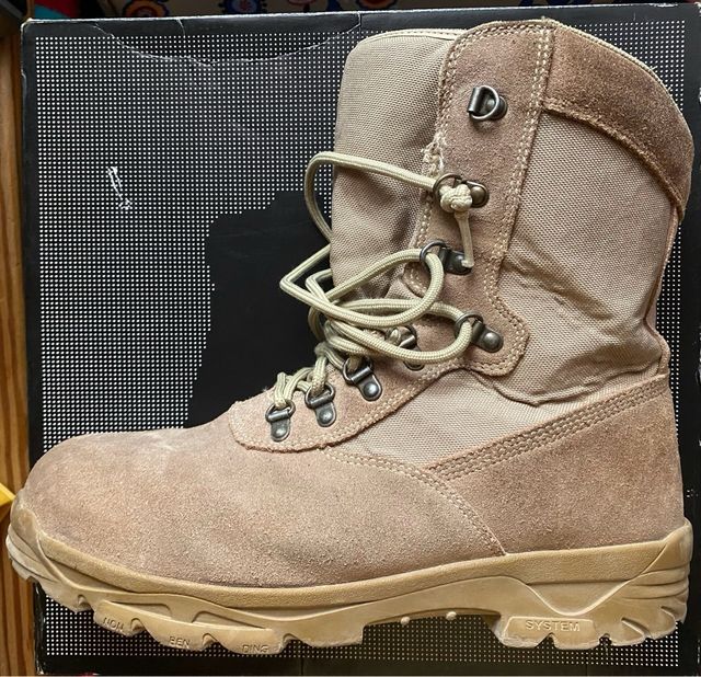 Botas militares áridas clima cálido. Talla 44