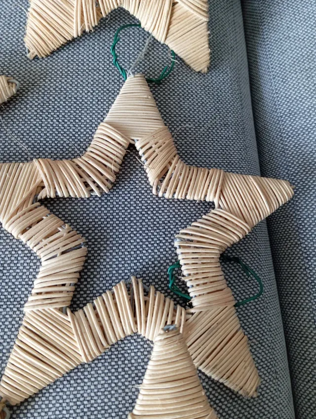 Adornos Navideños Estrella alambre paja y Yute