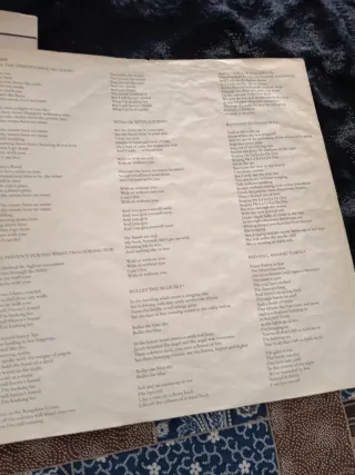 Libro U2 + Vinilo U2 The Joshua Tree