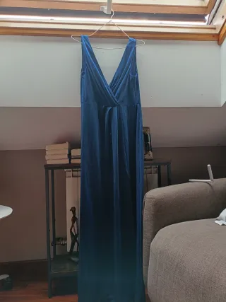 Vestido largo azul brillante