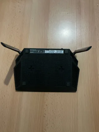 Router WiFi Netgear AC1200 Modem