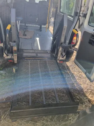 Plataforma elevadora Sillas Ruedas Furgoneta