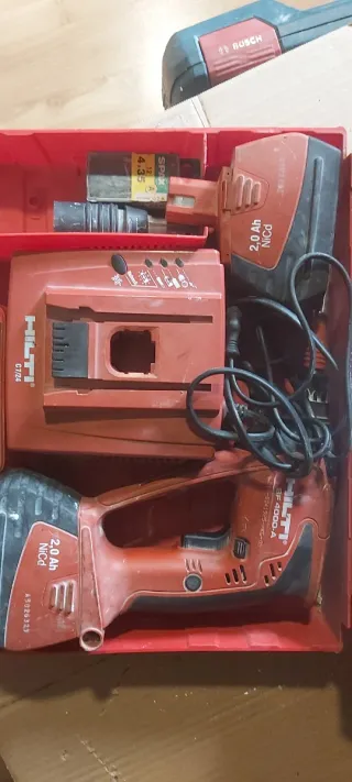 Atornillador Hilti + 2 Baterías