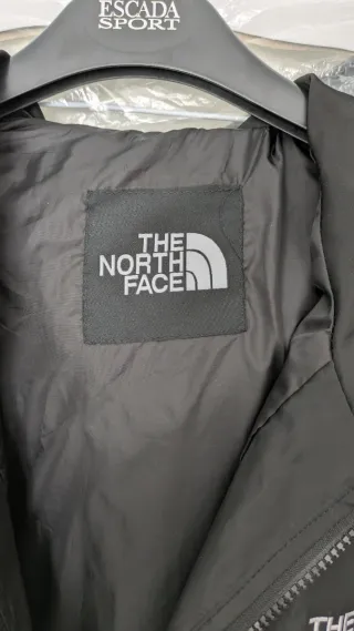 Cortavientos The North Face Negro