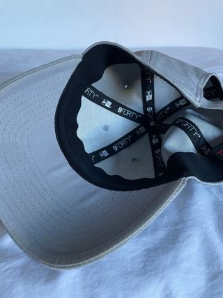 Gorra New York Yankees Gris Rosa