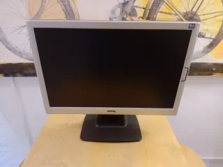 Monitor BenQ 17 Plata y Negro