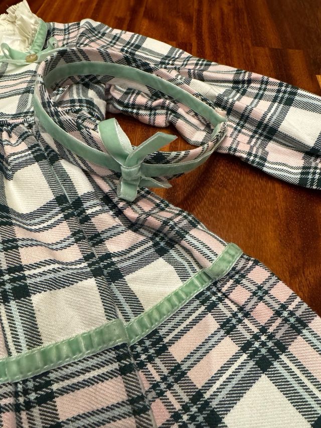 Jesusito Eva Castro a cuadros