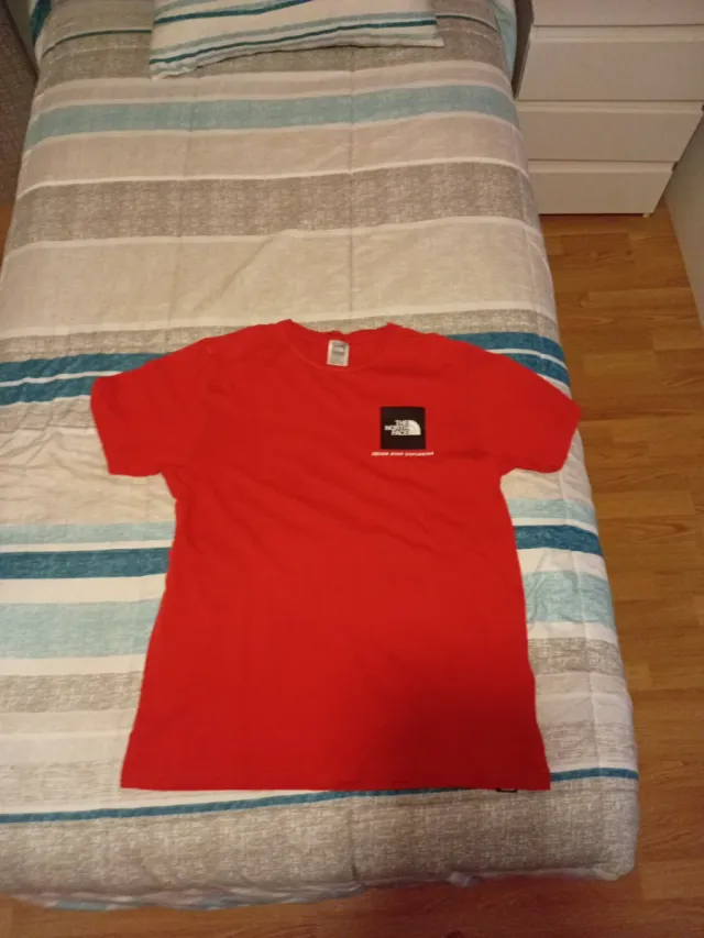 Camiseta The North Face Roja