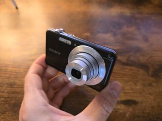 Cámara Sony Cyber-shot W710