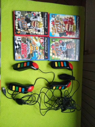 Lotto Buzz PS2 4 controller + 3 giochi