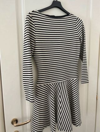 Vestito a righe bianco e nero