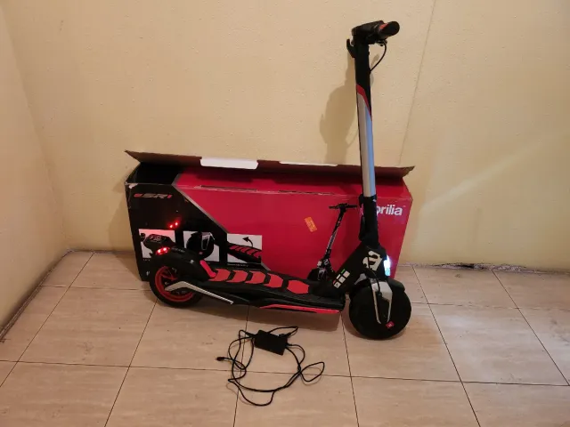 Patinete Eléctrico Aprilia E-SR1